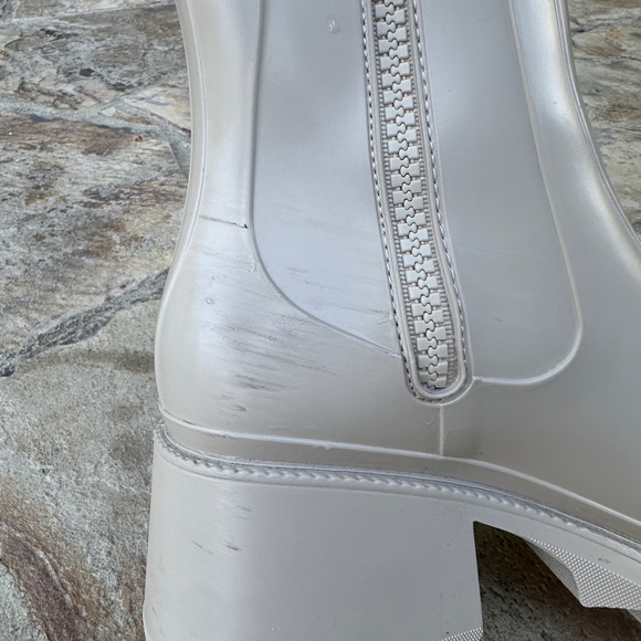 Authentic CHLOE Betty Rainboots - Picture 4 of 9